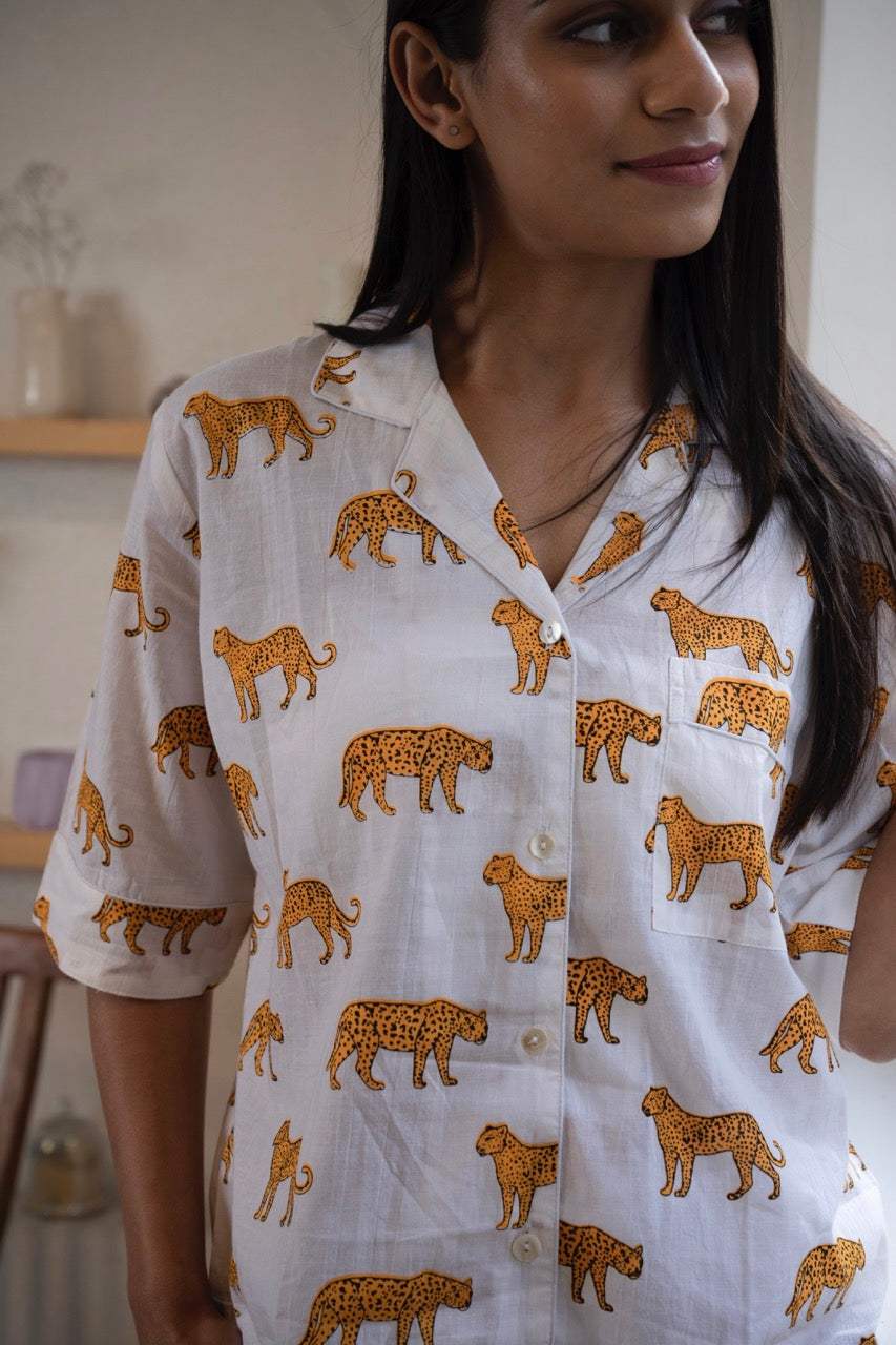 off-white-cotton-printed-night-suit-detailed-view