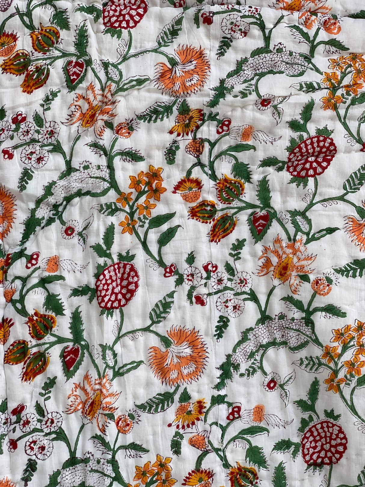 orange-color-king-cotton-quilt-detailed-view