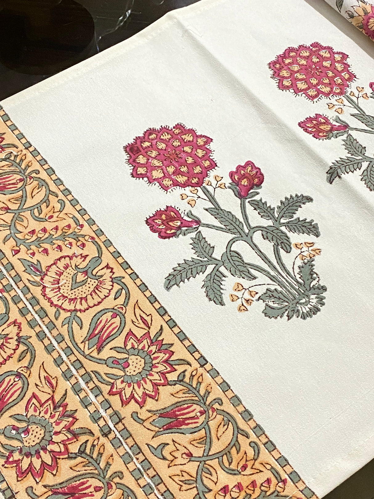 rose-flower-blockprint-table-mat-napkin-6-seater-pattern-view