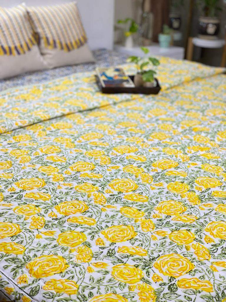 yellow-rose-king-cotton-quilt-pattern-view