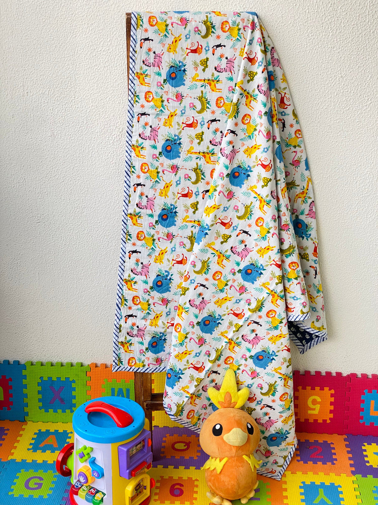 pure cotton reversible kids dohar handmade in jaipur with multicolor zoo animal prints