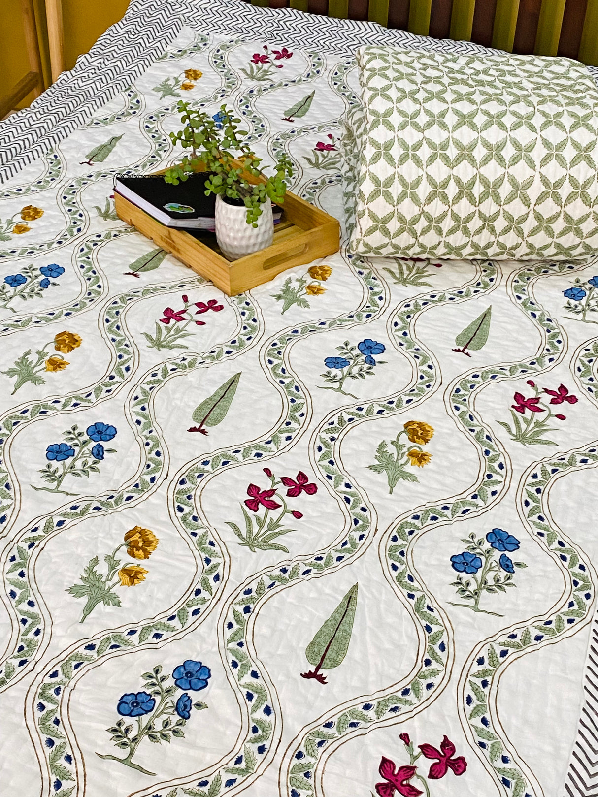 Blockprint Mulmul Reversible Quilt