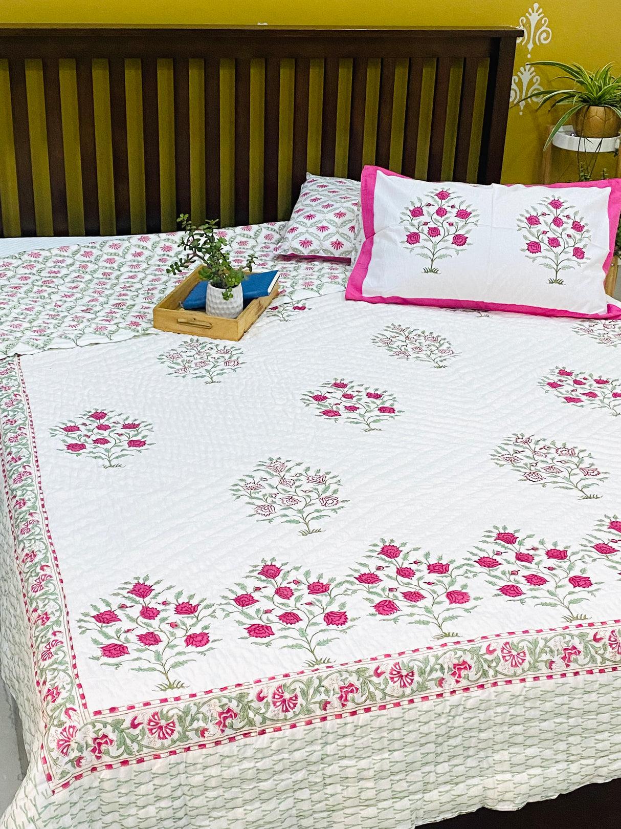 Blockprint Bedsheet & Quilt Set