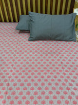 Elegant  REVERSIBLE Bedspread with 2 Pillow Cases