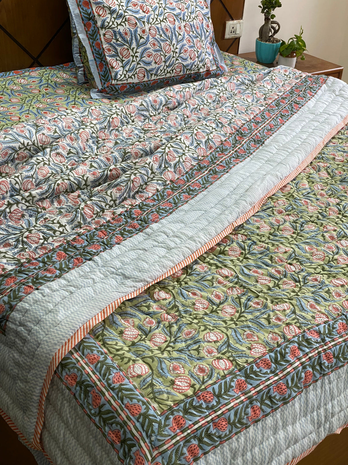 Blockprint Mulmul Reversible Quilt