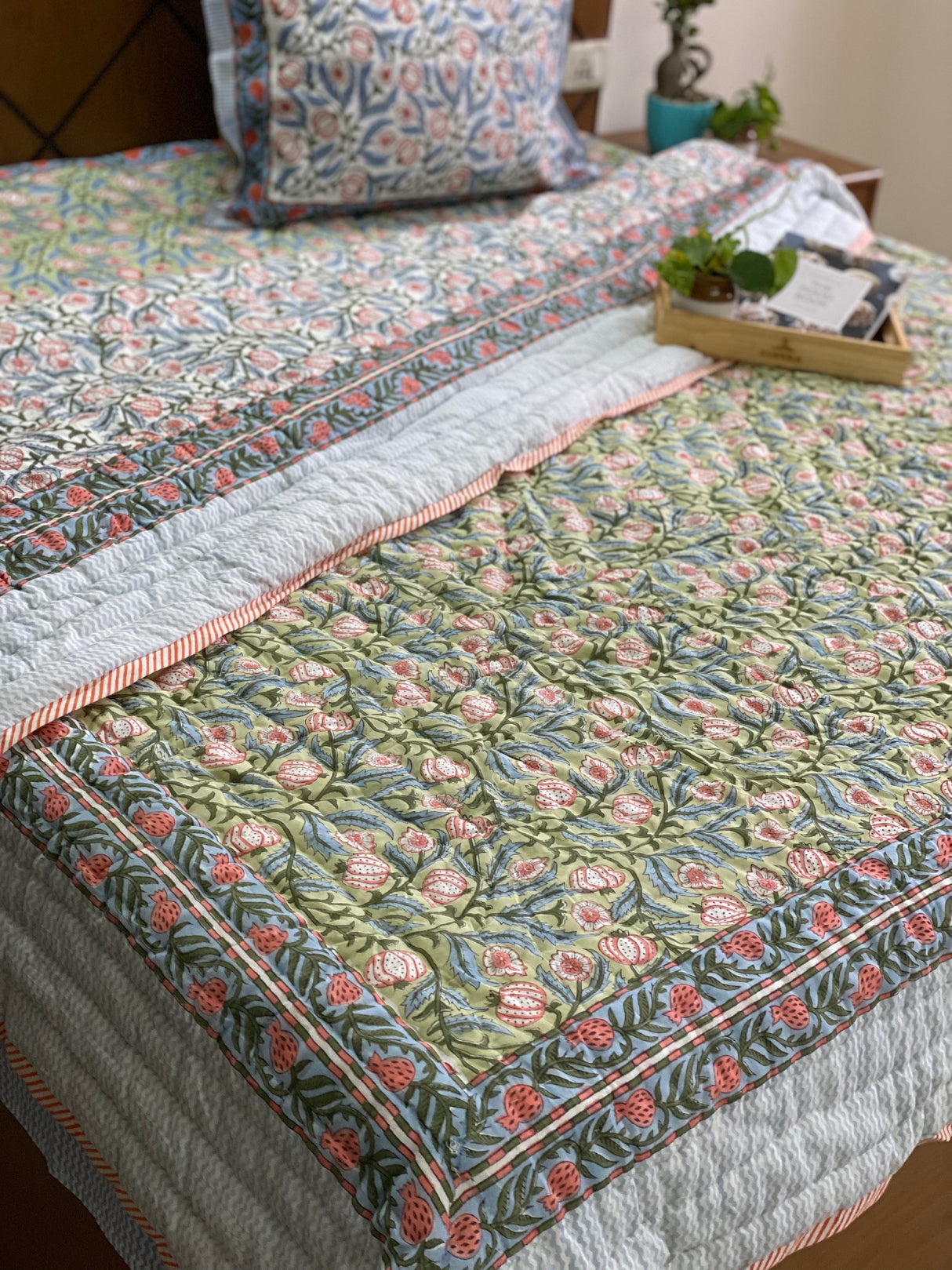 Blockprint Mulmul Reversible Quilt