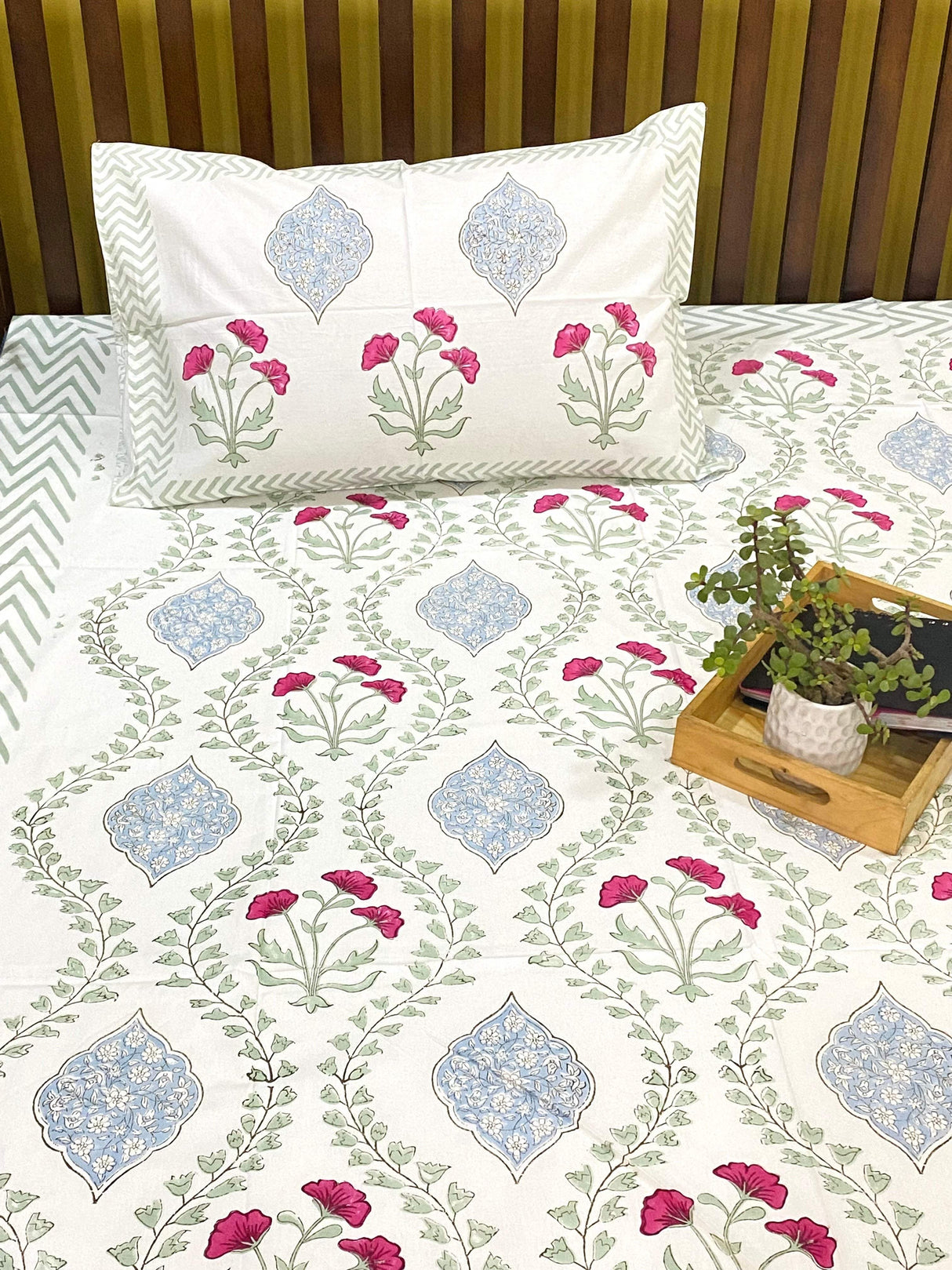 Blockprint Bedsheet & Quilt Set