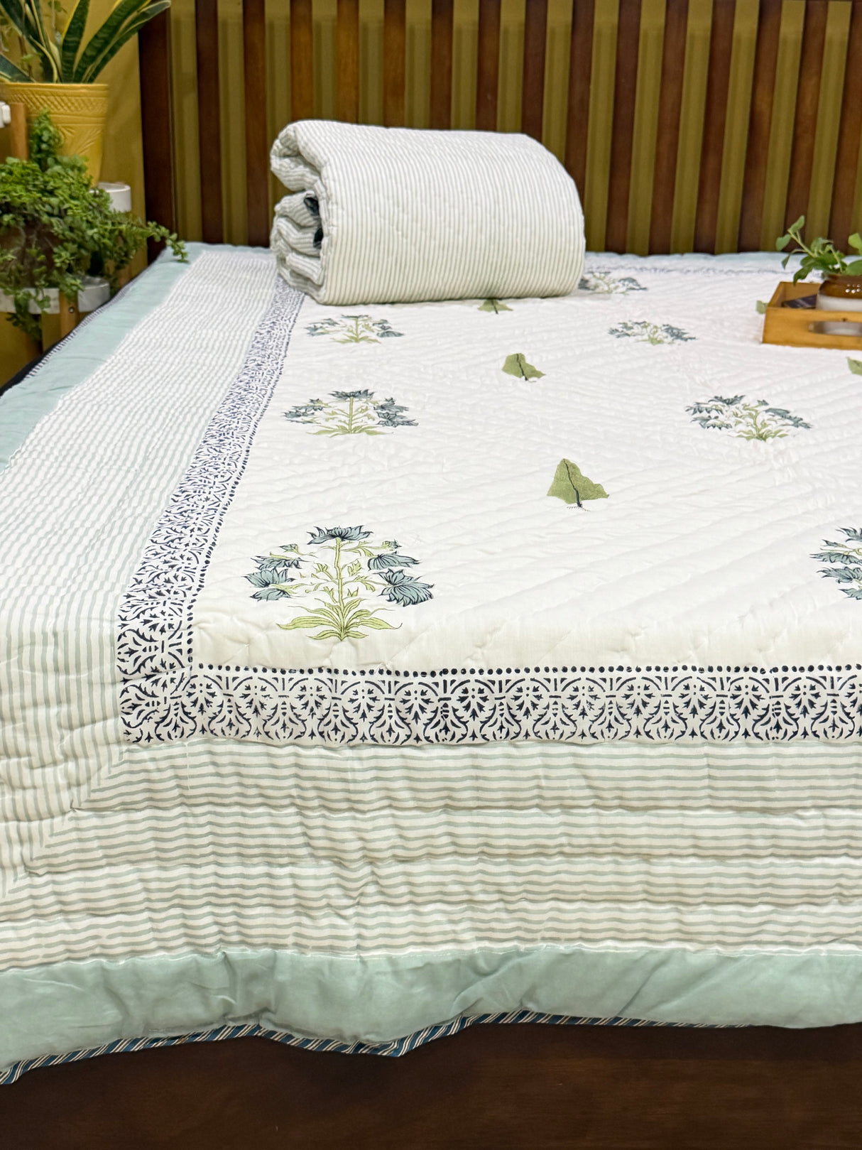 Blockprint Mulmul Reversible Quilt