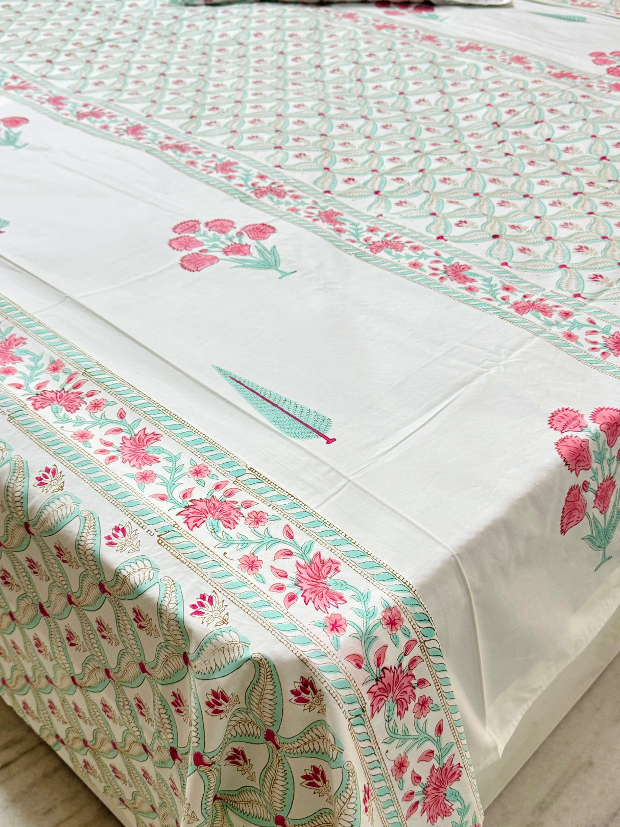 Blockprint Bedsheet & Quilt Set