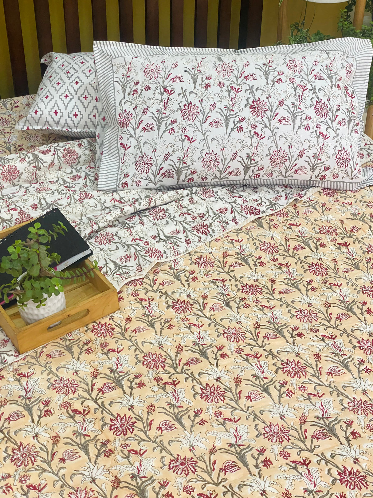 Blockprint Bedsheet & Quilt Set