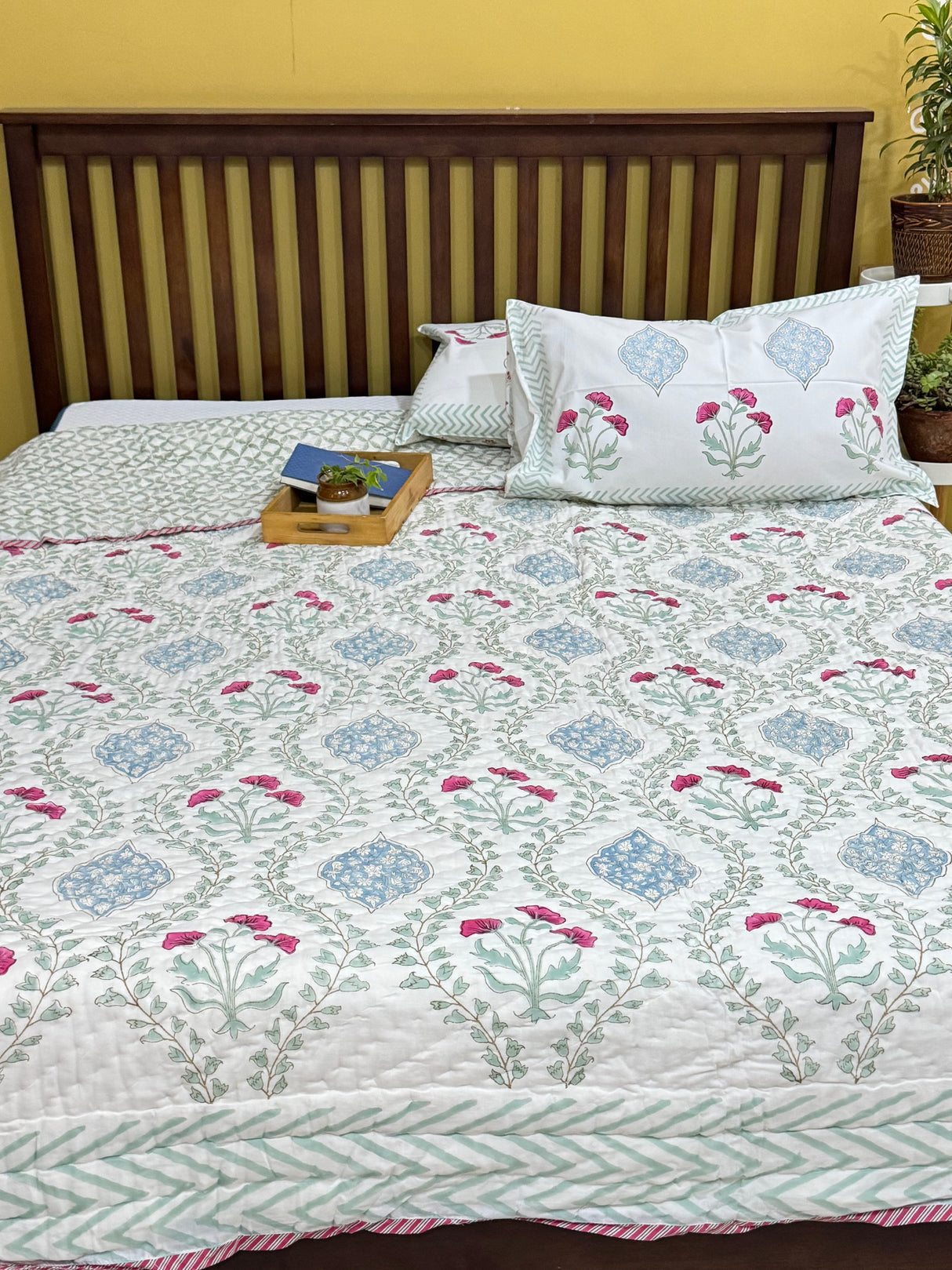 Blockprint Bedsheet & Quilt Set