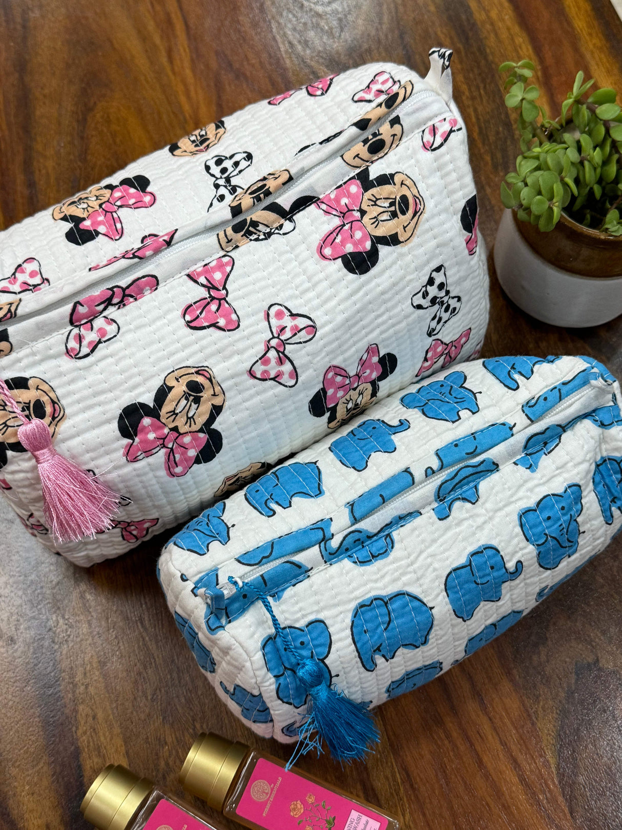 Set of 2 Multipurpose Pouches (medium and small)