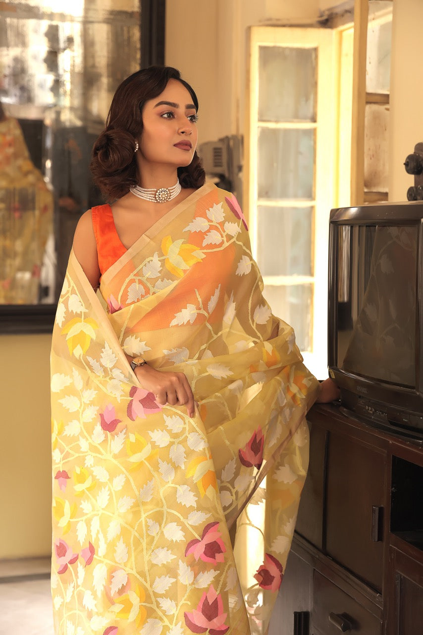 Super Exclusive Yellow Colour Handloom Muslin Silk Saree with Jamdani weaving