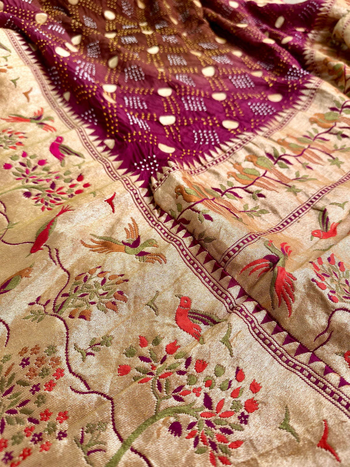 Handloom Pure Georgette Bandhani Saree with Beautiful Garden Theme Border