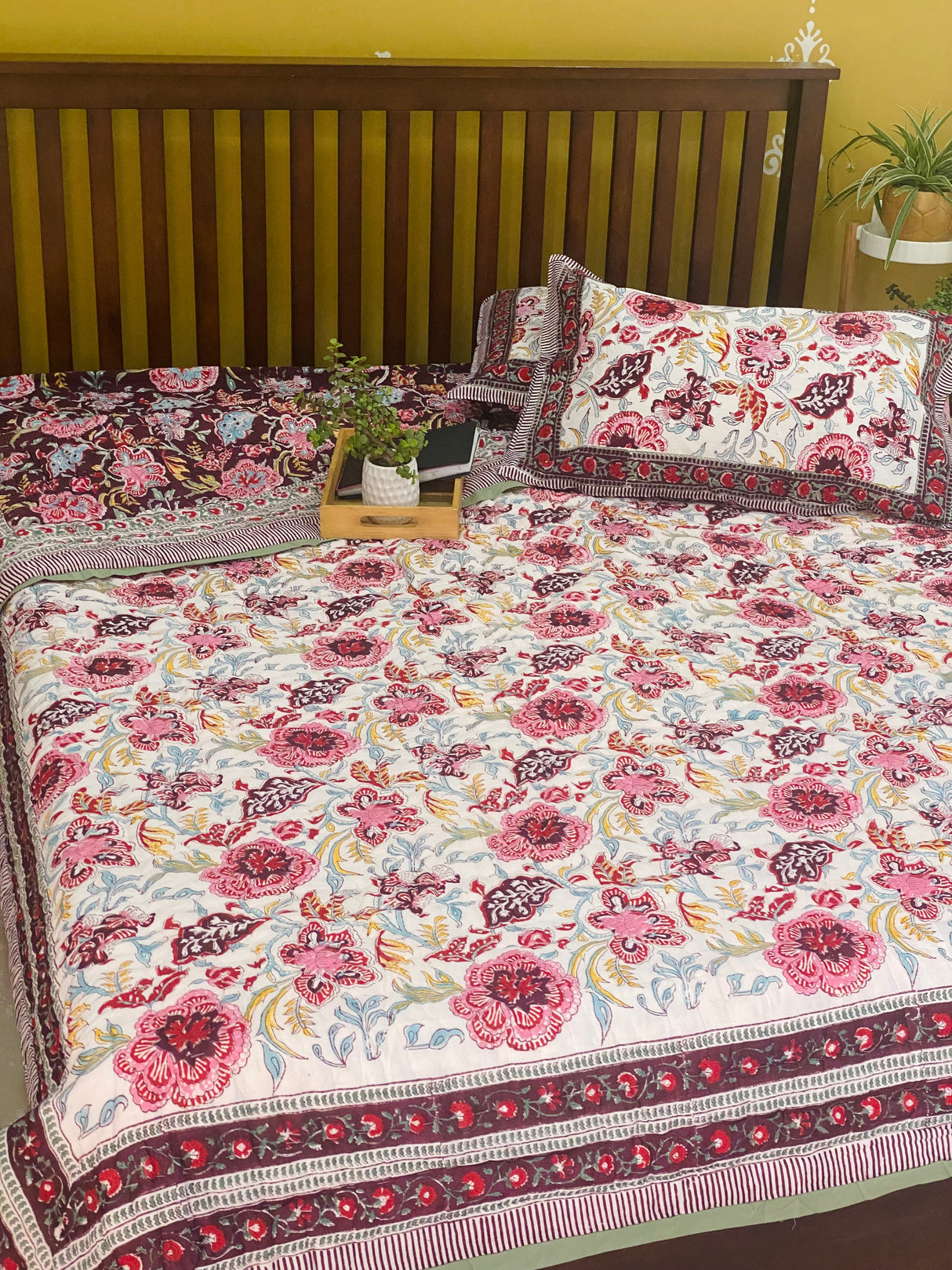 Blockprint Bedsheet & Quilt Set