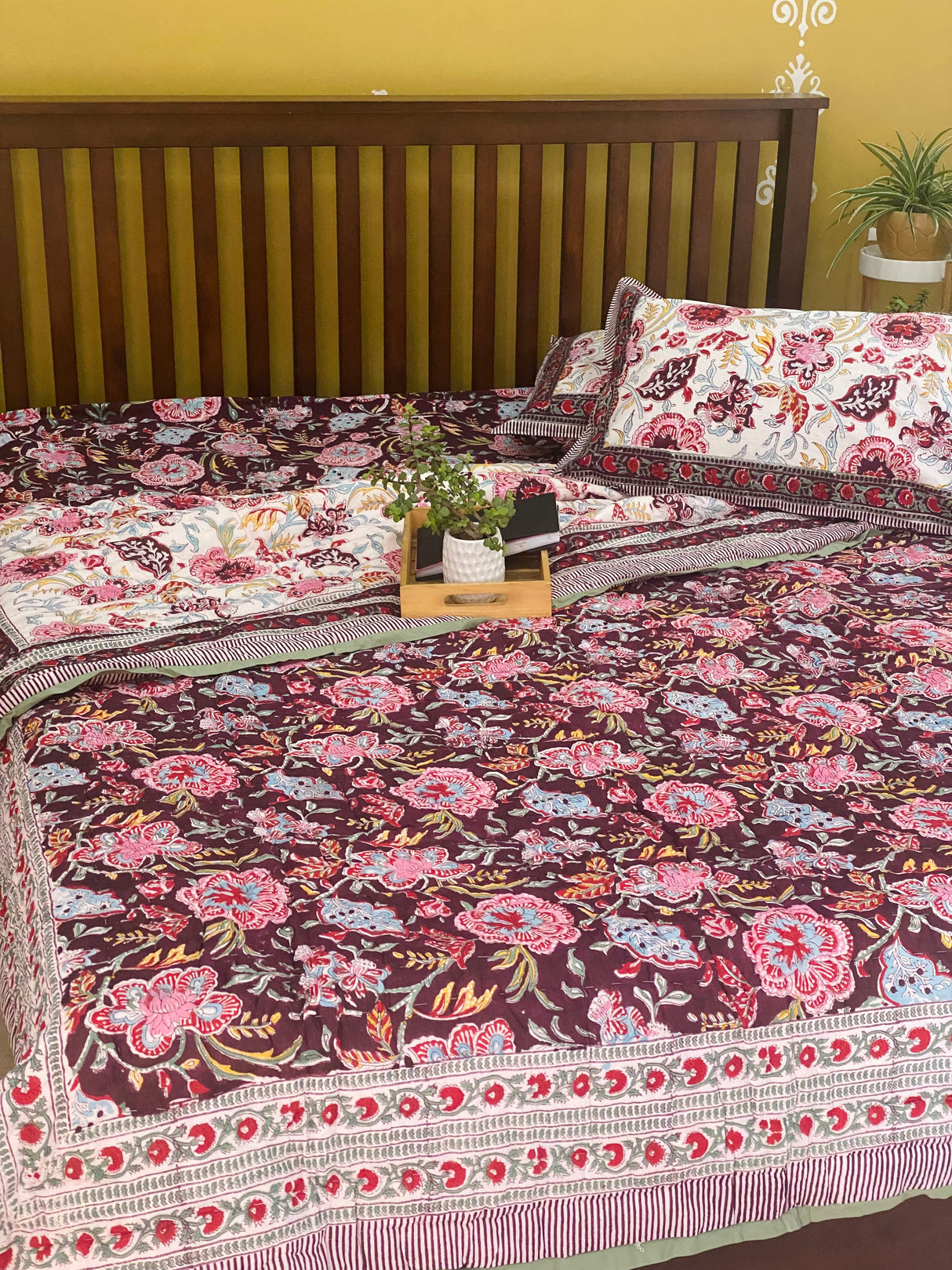 Blockprint Bedsheet & Quilt Set