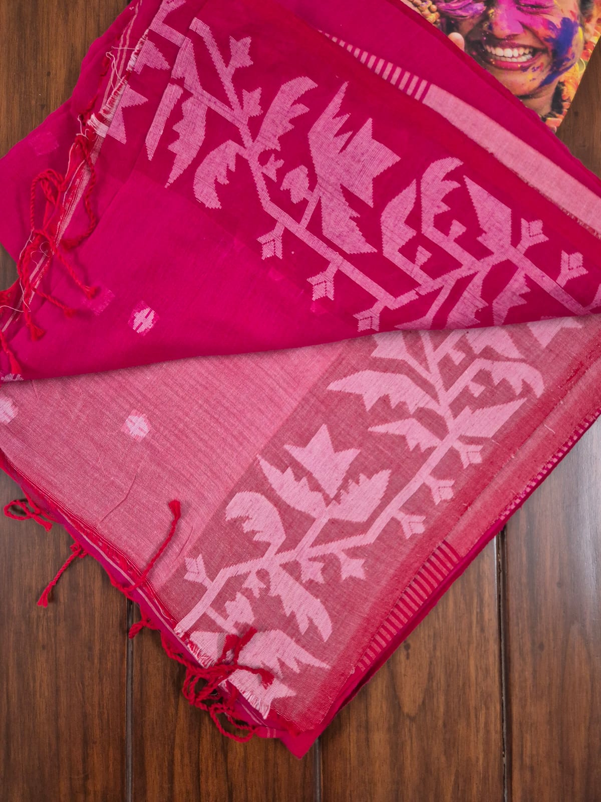 Elegant Mulmul Cotton Saree made on Jacquard Loom in Reddish Pink Colour