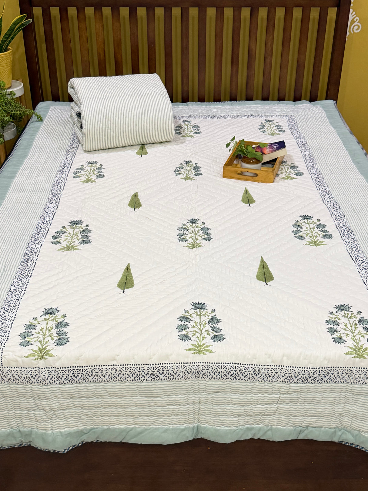 Blockprint Mulmul Reversible Quilt