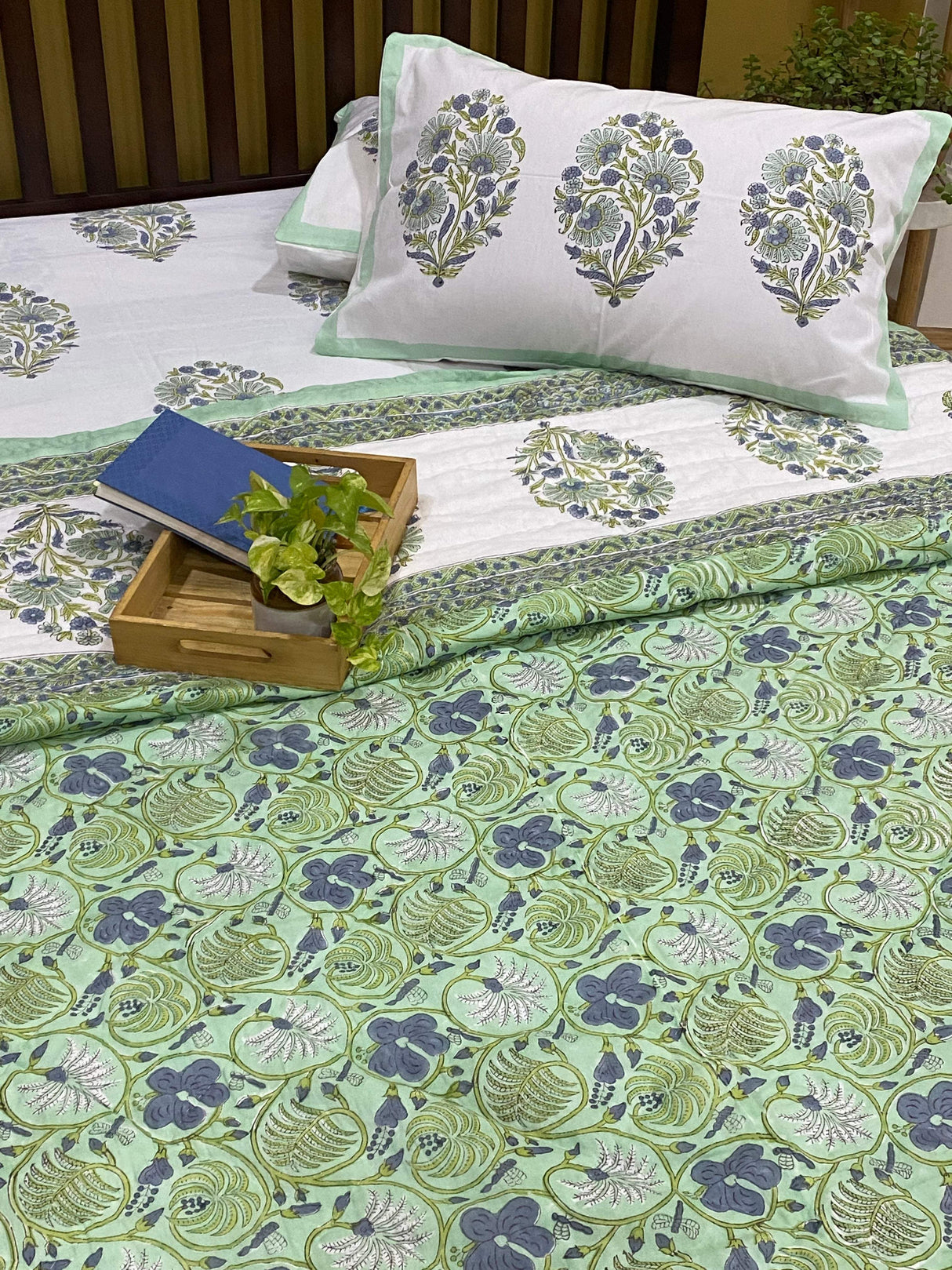 Blockprint Bedsheet & Quilt Set