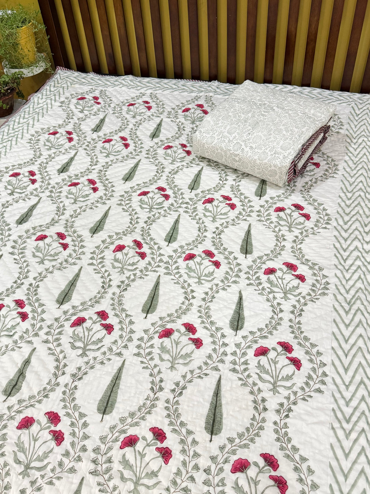 Blockprint Mulmul Reversible Quilt