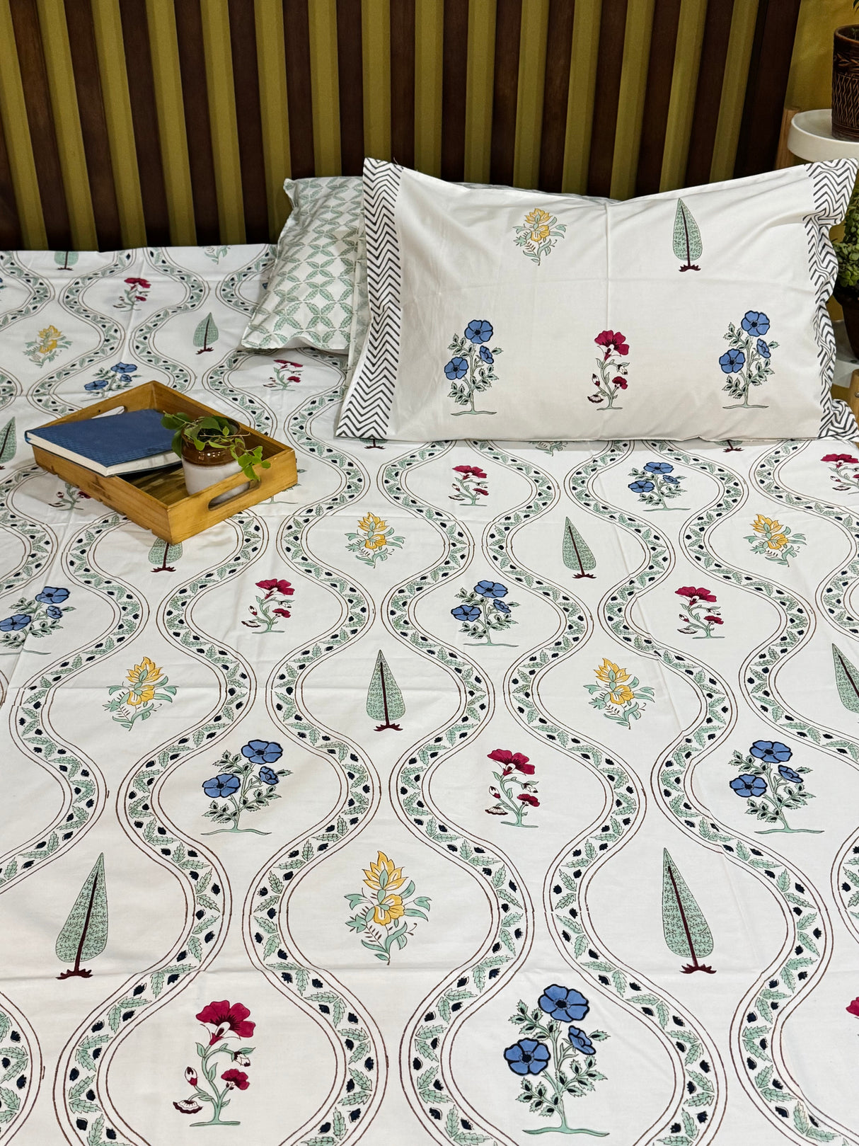 Blockprint Bedsheet & Quilt Set