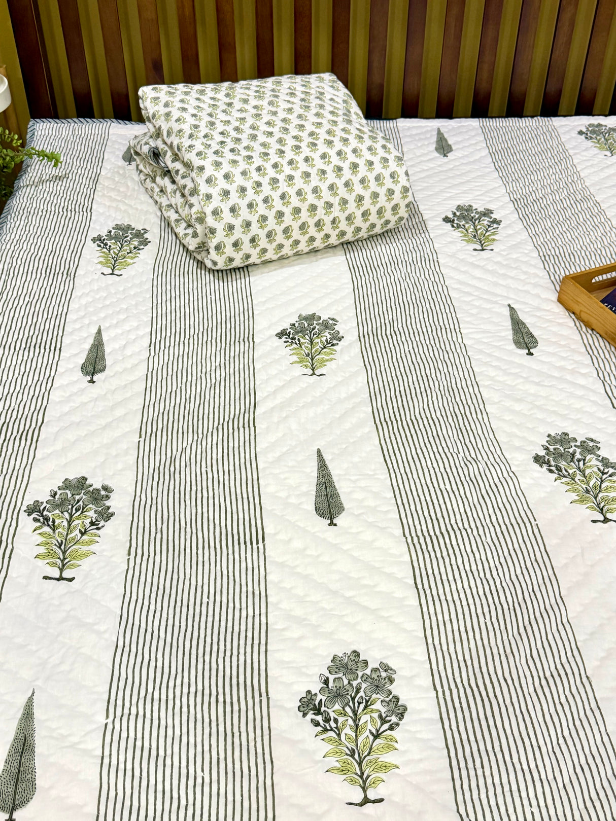 Blockprint Mulmul Reversible Quilt