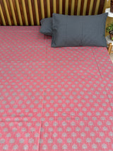 Elegant  REVERSIBLE Bedspread with 2 Pillow Cases