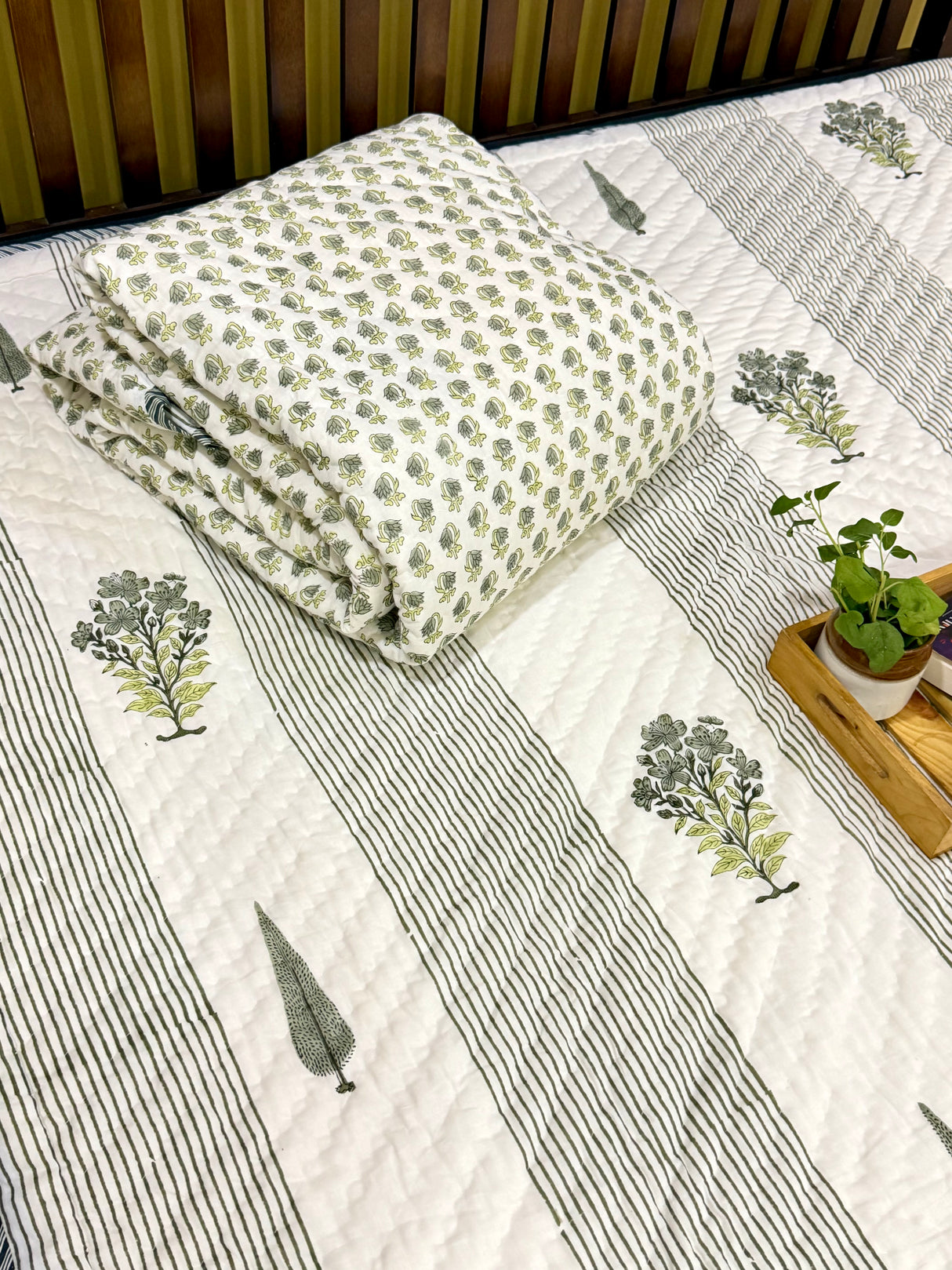 Blockprint Mulmul Reversible Quilt