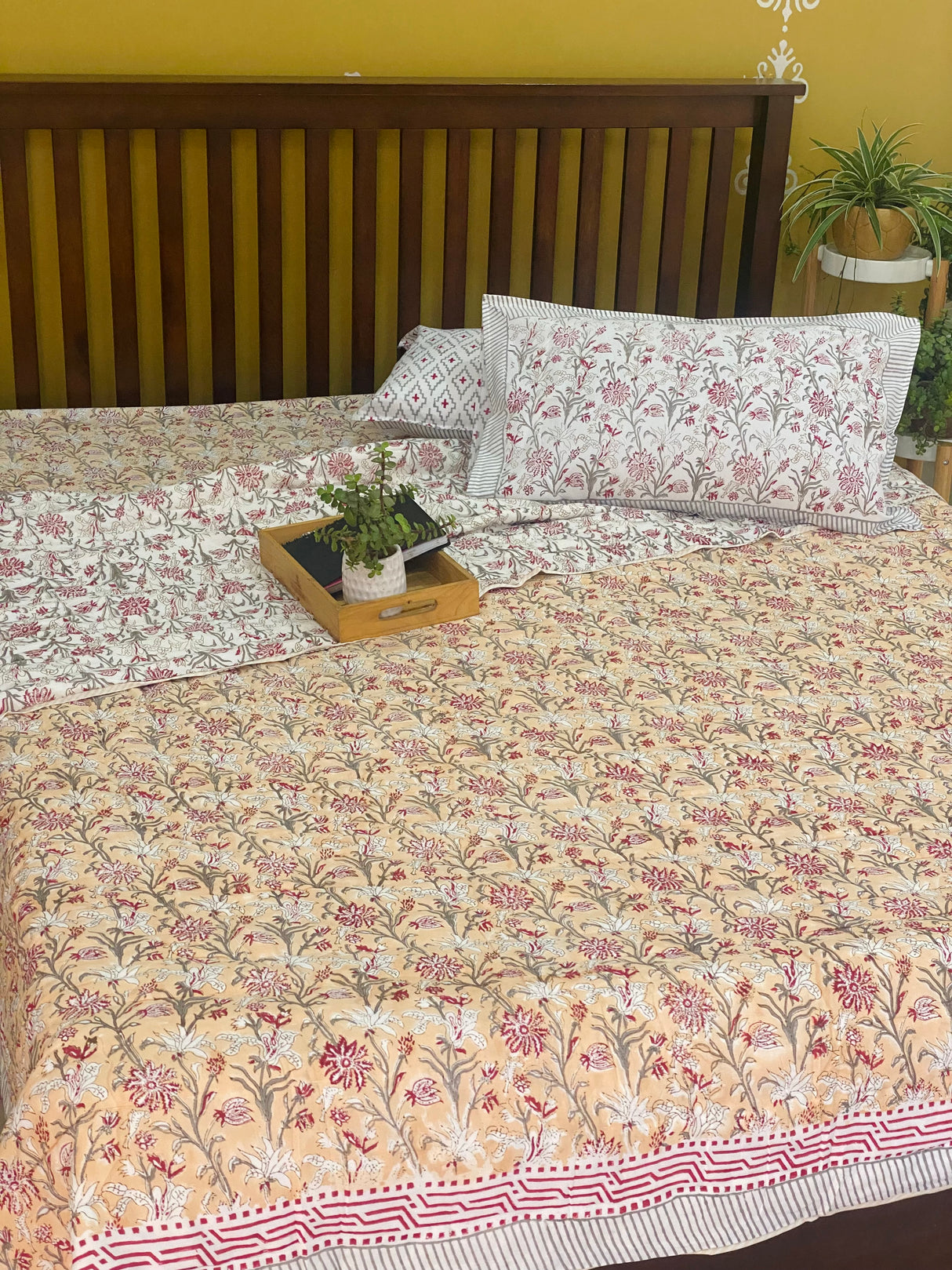 Blockprint Bedsheet & Quilt Set