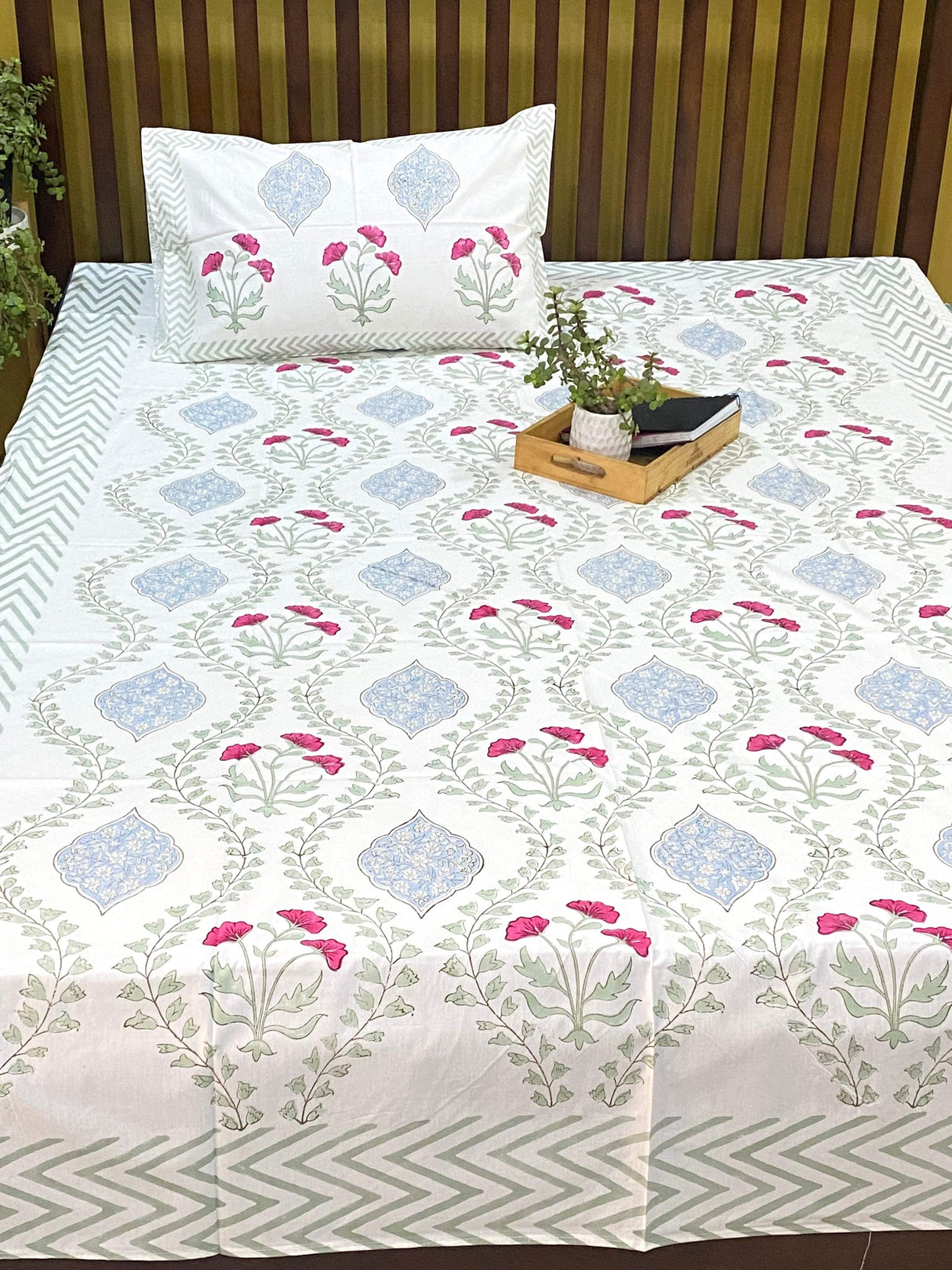 Blockprint Bedsheet & Quilt Set