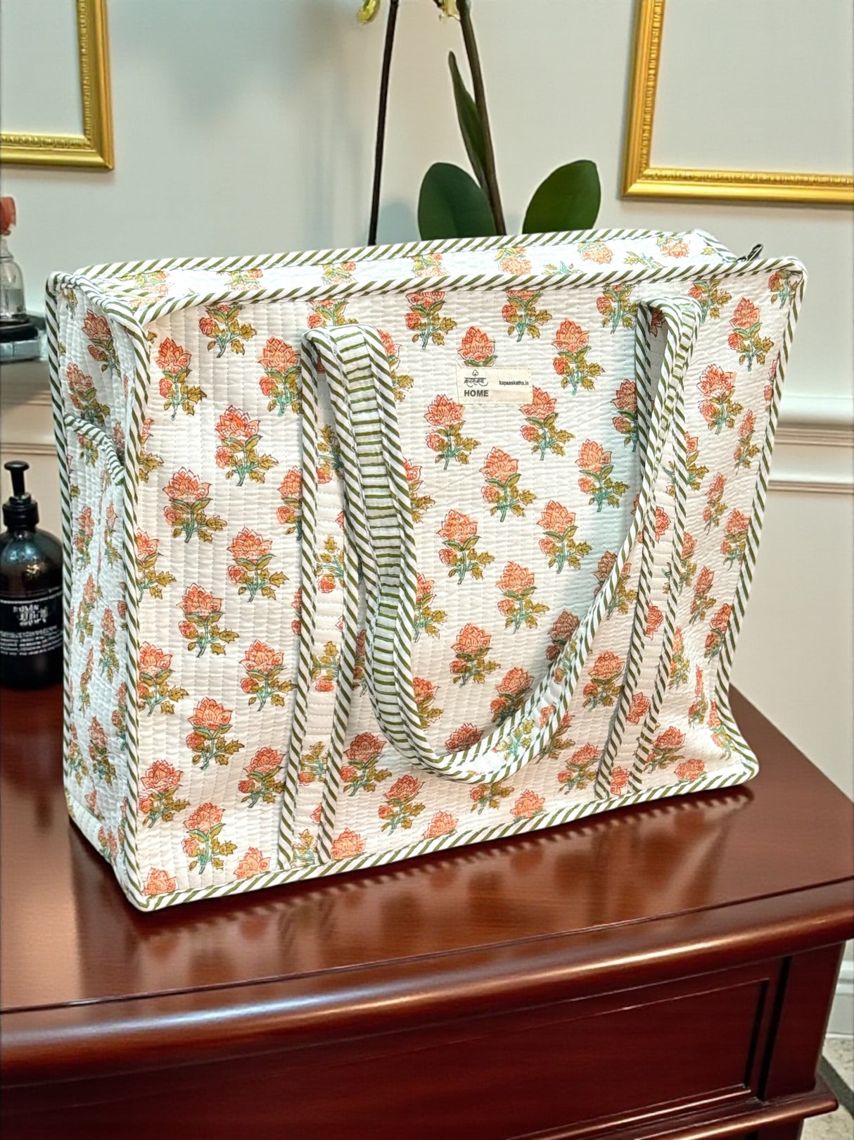 Classic Orange Floral Pattern Handcrafted Tote Bag (with Zip Closure)