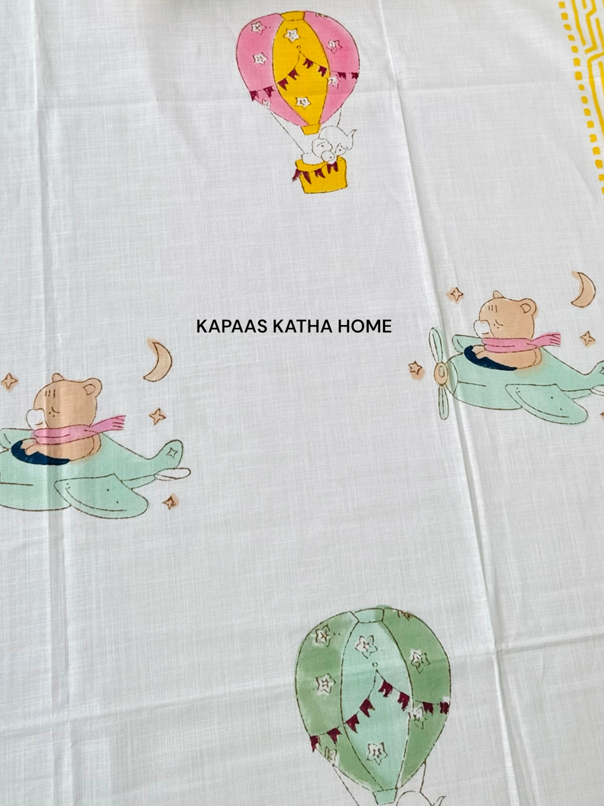 Cute Hot Air Balloon Blockprint Cot/Crib Sheet (60-40 inches)