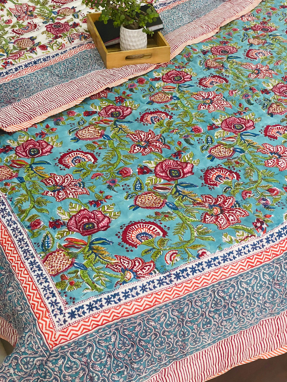 Blockprint Bedsheet & Quilt Set