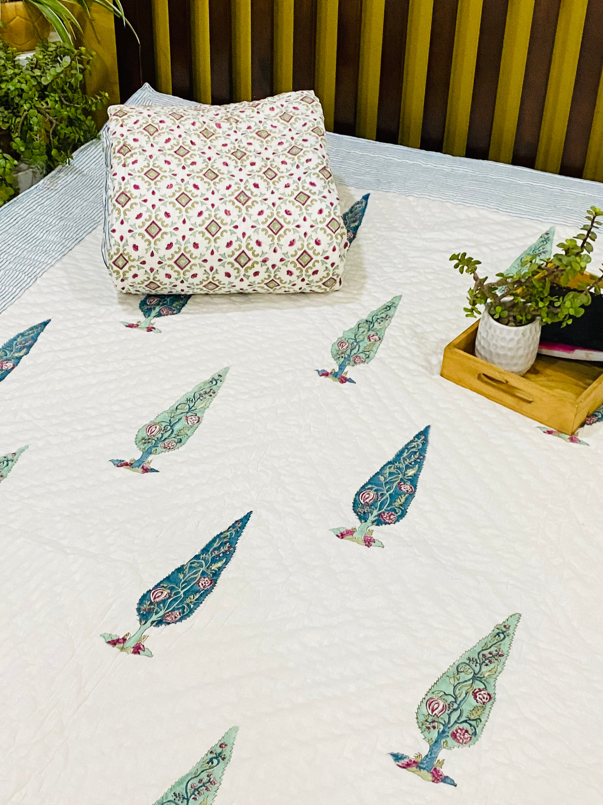 Blockprint Mulmul Reversible Quilt