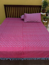 Chevron Design REVERSIBLE Bedspread with 2 Pillow Cases