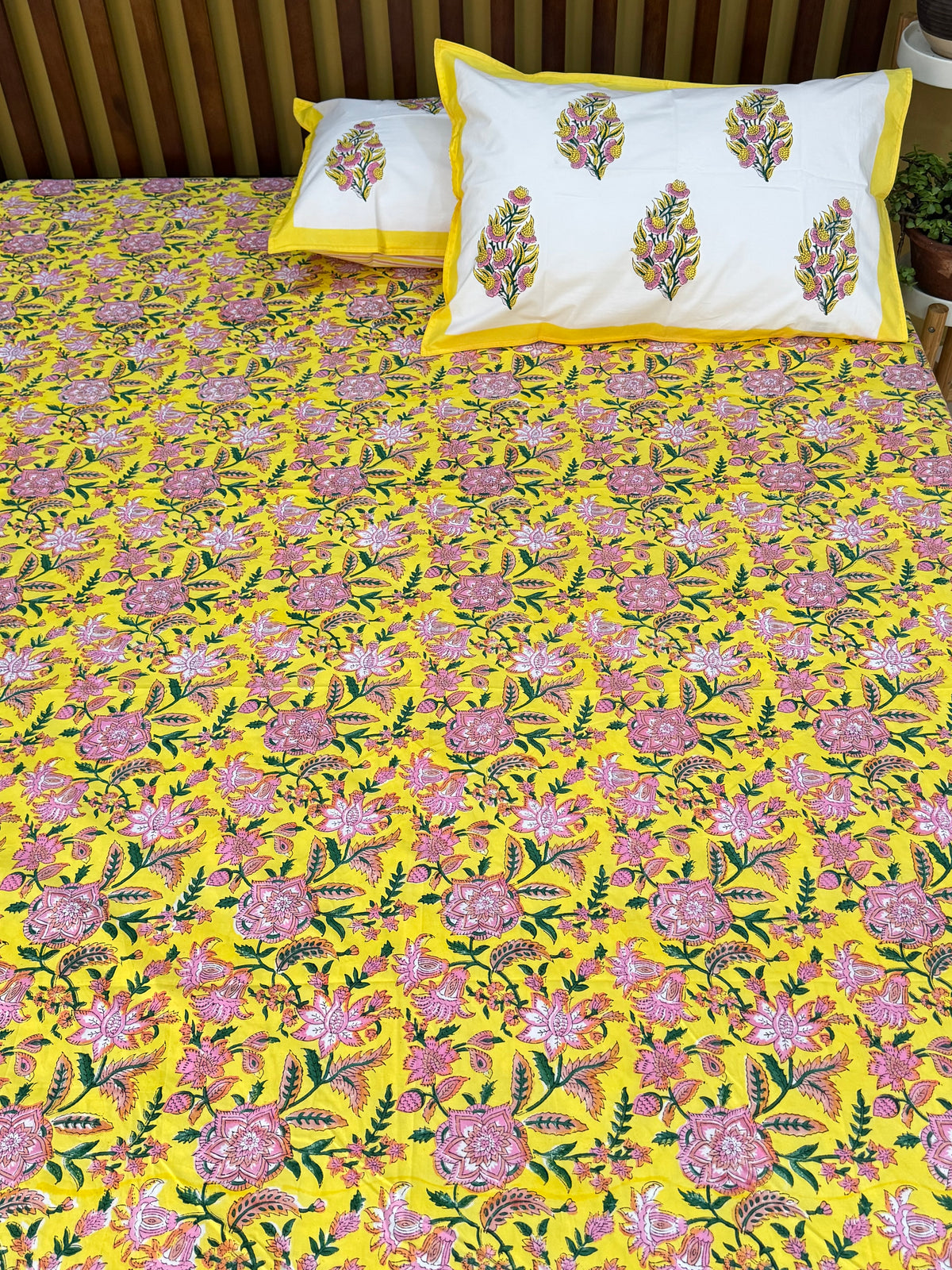 Export quality yellow floral printed bedsheet