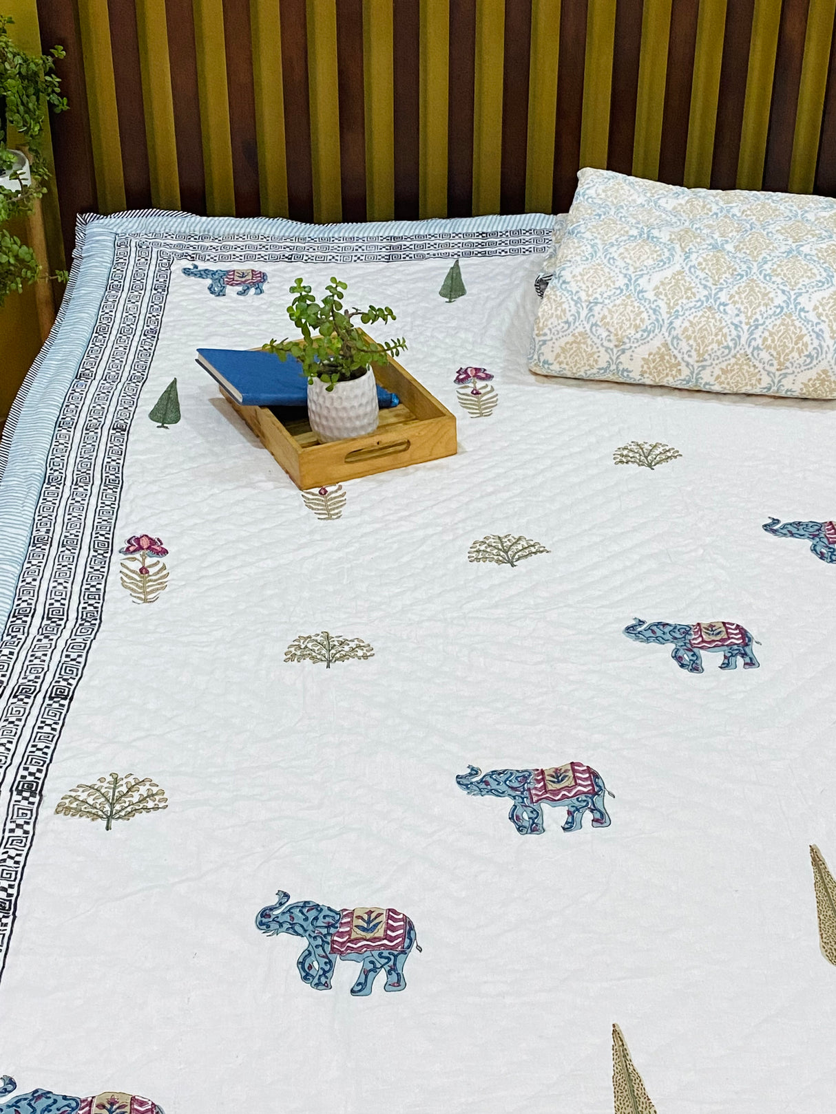 Blockprint Mulmul Reversible Quilt