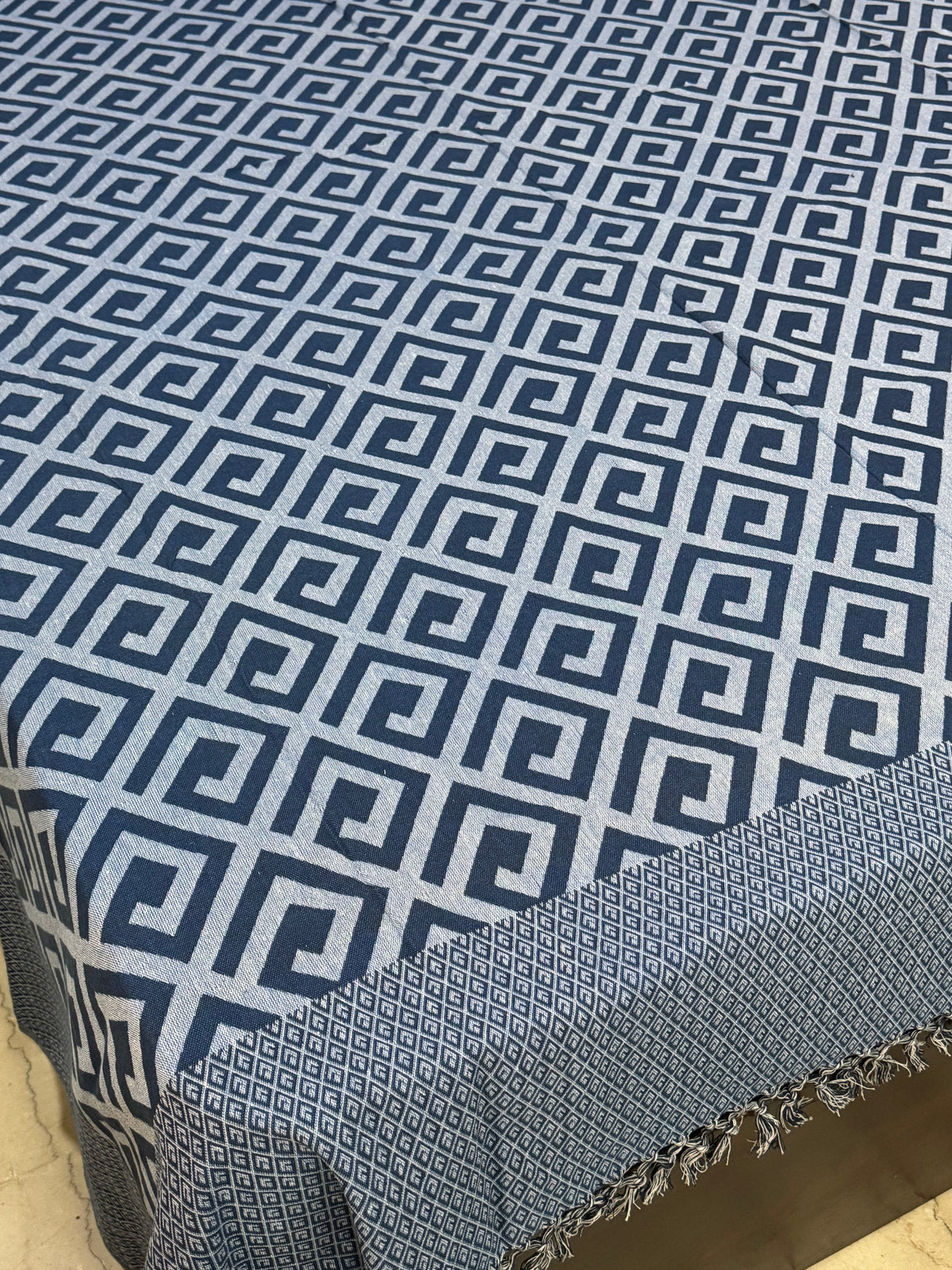 Blue Grey Geometrical Bedspread with 2 Pillow Cases