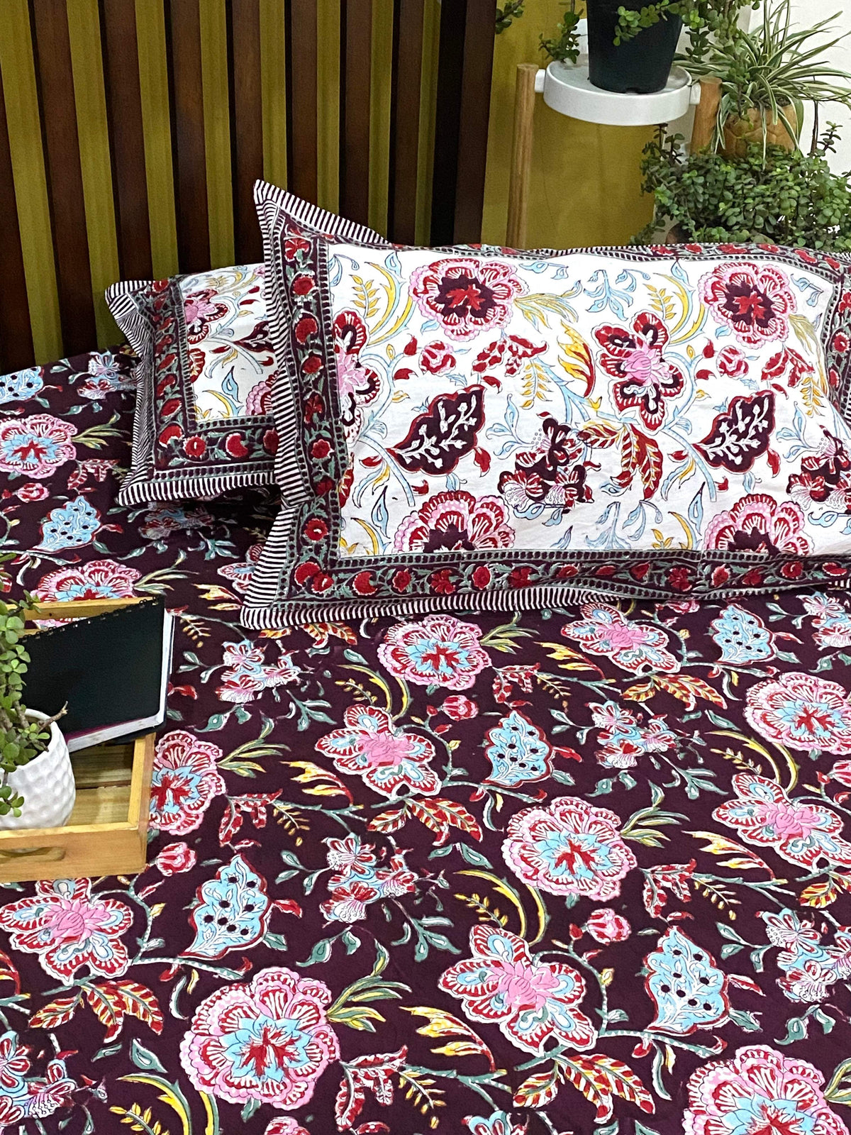 Hand block printed king size bedsheet in export quality cotton for retail and bulk orders