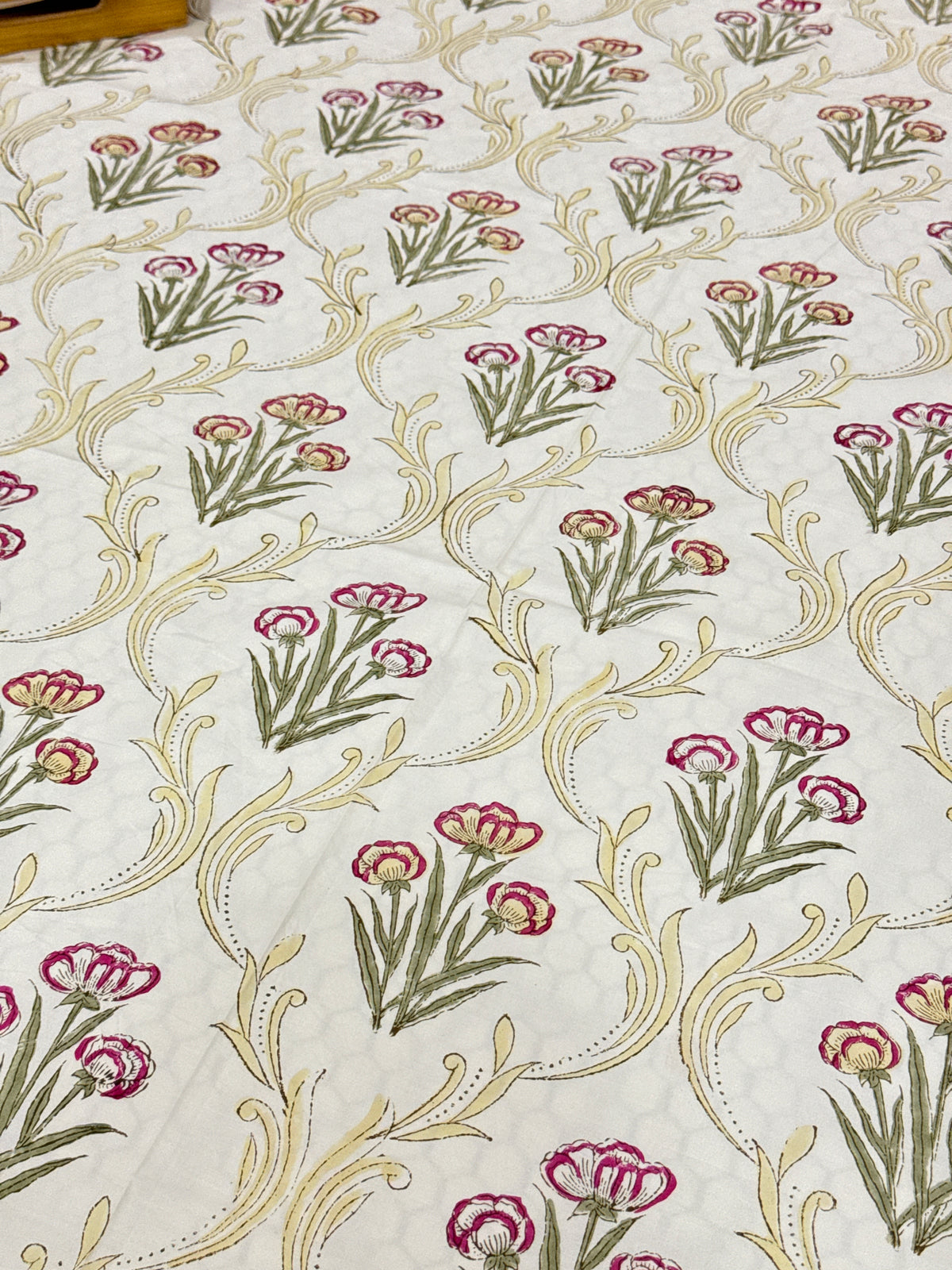 Handmade cotton bedsheets for international retail customers