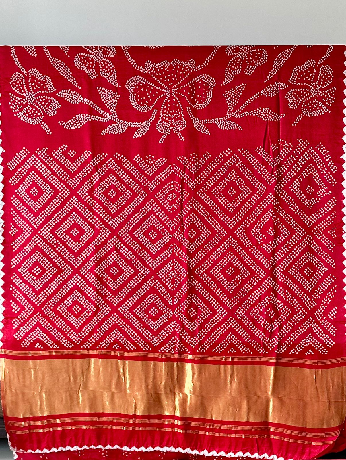 Floral Red Pure Gajji Silk Bandhani Saree