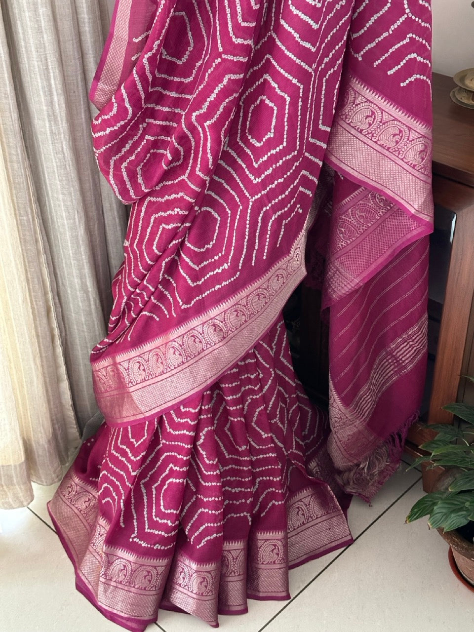 Mangalagiri Cotton Silk Bandhani Saree in Wine Colour