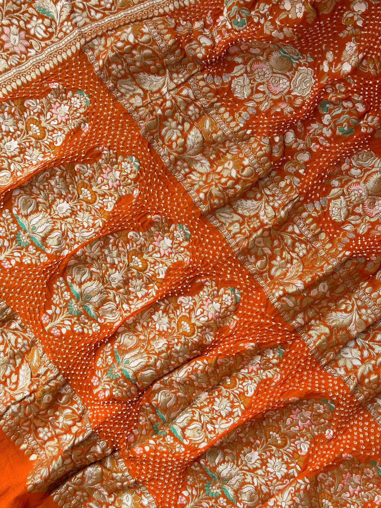 Dual Shade Orange Exclusive Handloom Pure Banarsi Georgette Bandhani Saree