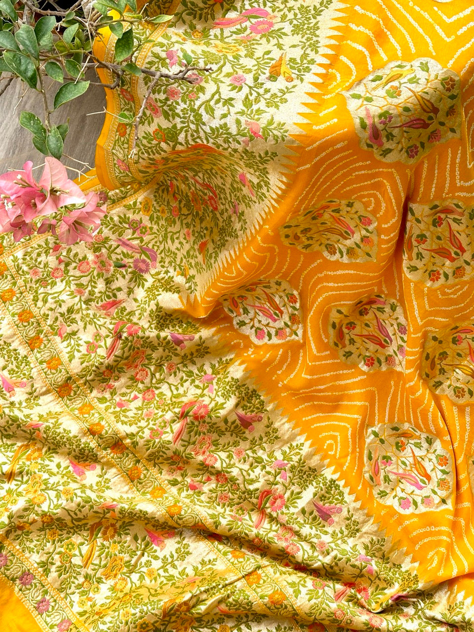 Mango Yellow Floral Handloom Pure Banarsi Georgette Bandhani Saree