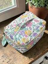 cotton-handcrafted-tote-bag-everyday-use-with-zip-closure