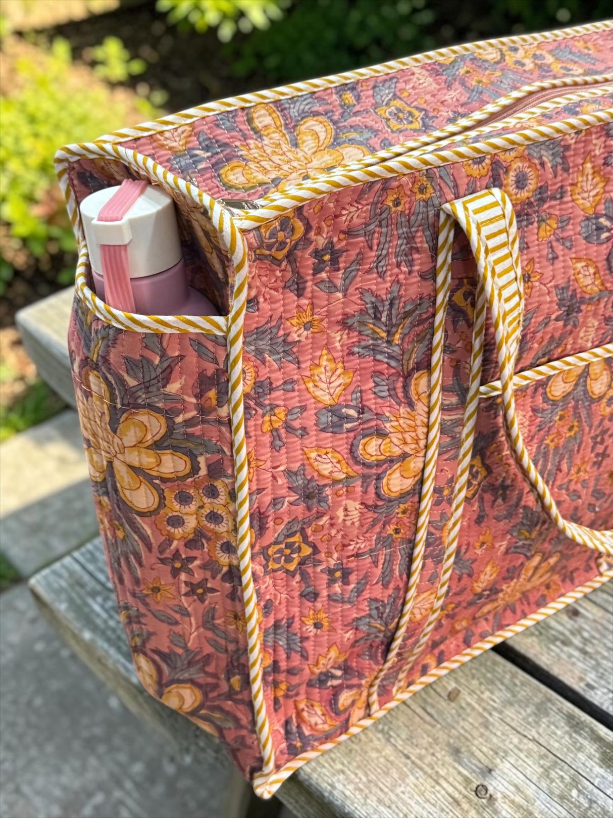 spacious-cotton-handcrafted-tote-bag-with-zip