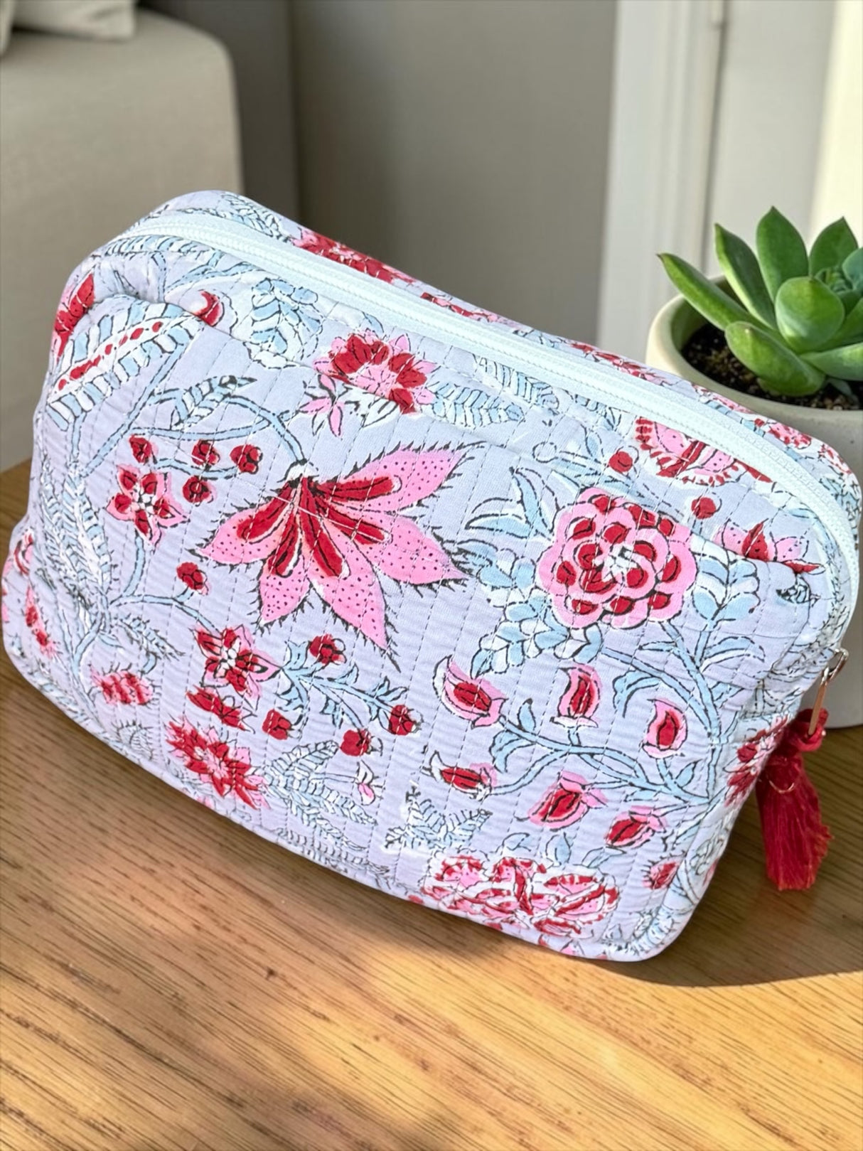 Premium Floral Pattern Lightweight Travel Makeup Pouch