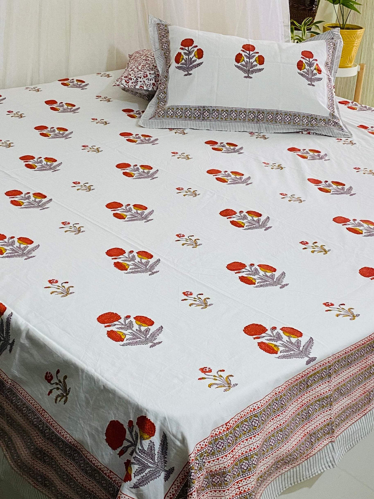 Premium cotton fitted bedsheet with elastic and floral print