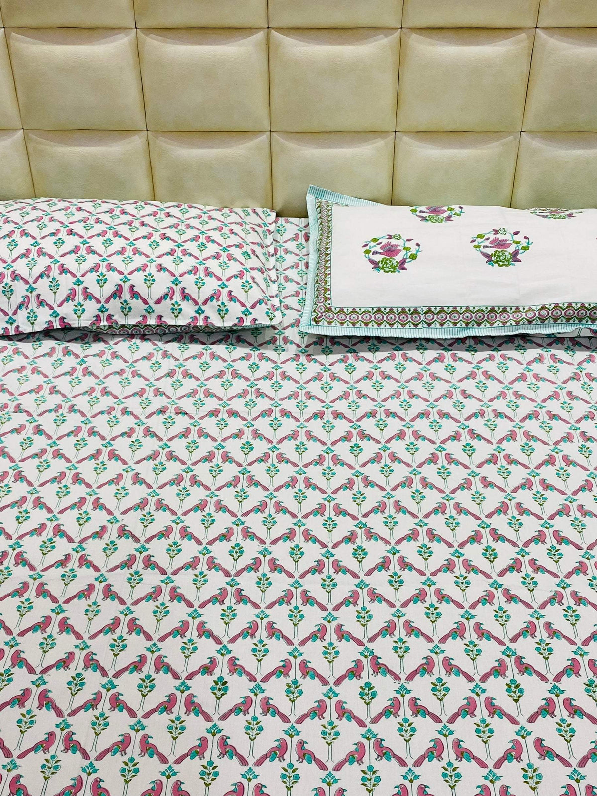 Vintage inspired cotton bedsheet for elegant bedroom styling