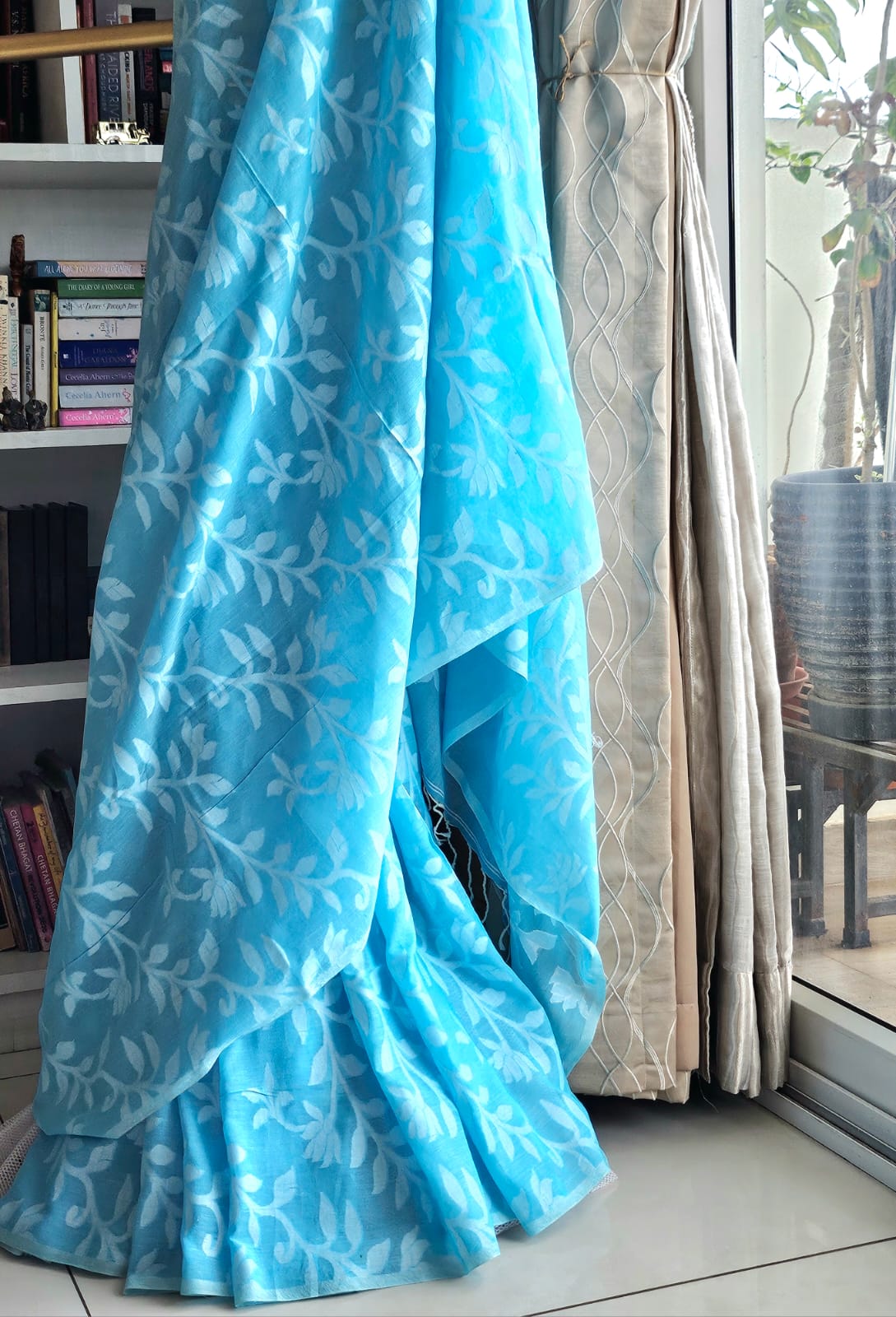 Blue Floral Cotton Saree made on Jacquard Loom